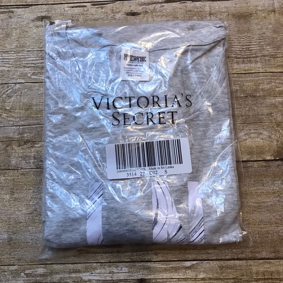 Victoria’s Secret PINK Campus Short Sleeve Tee - Picture 2 of 2